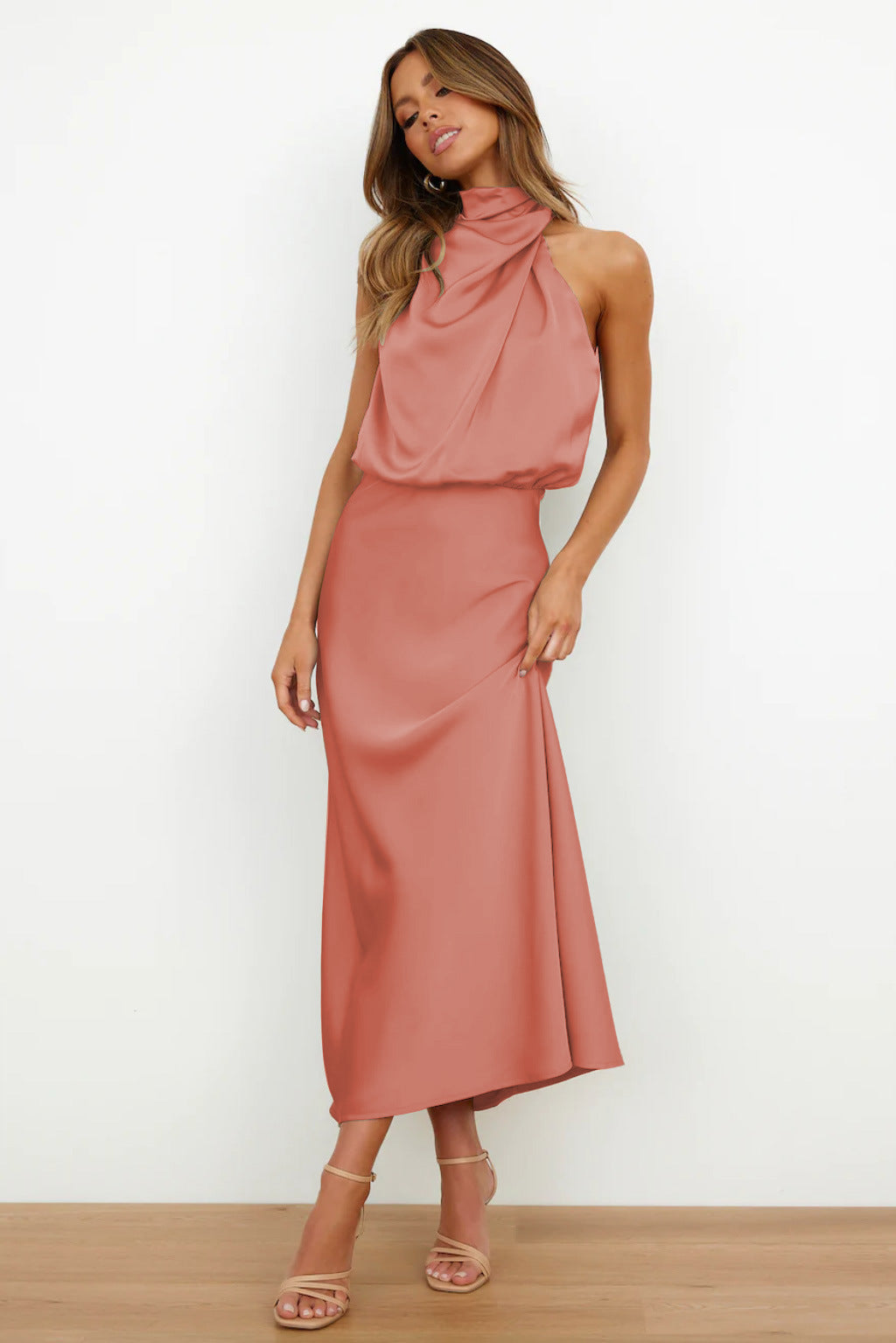 Felicia™ | Lang kjole med halterneck