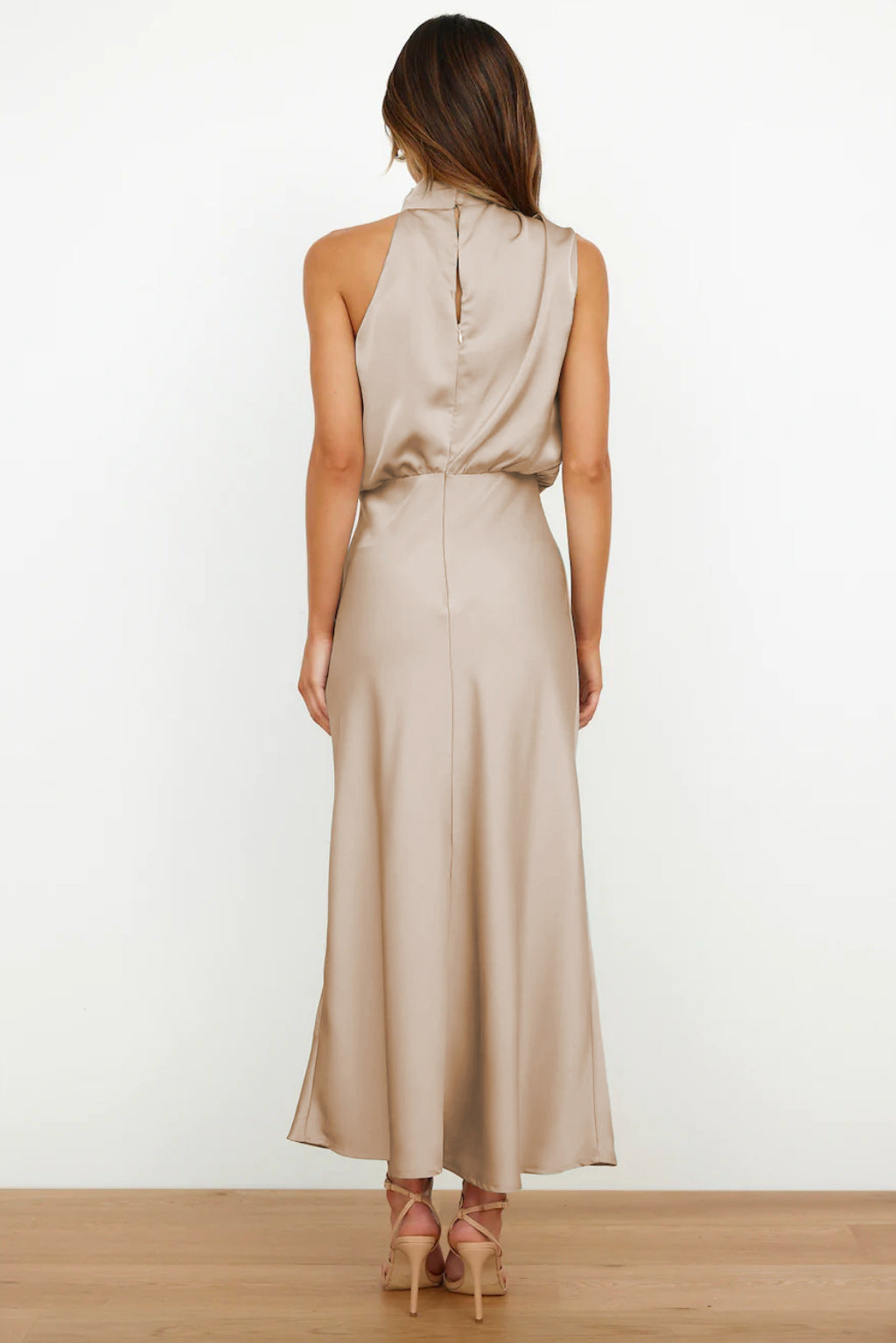 Felicia™ | Lang kjole med halterneck