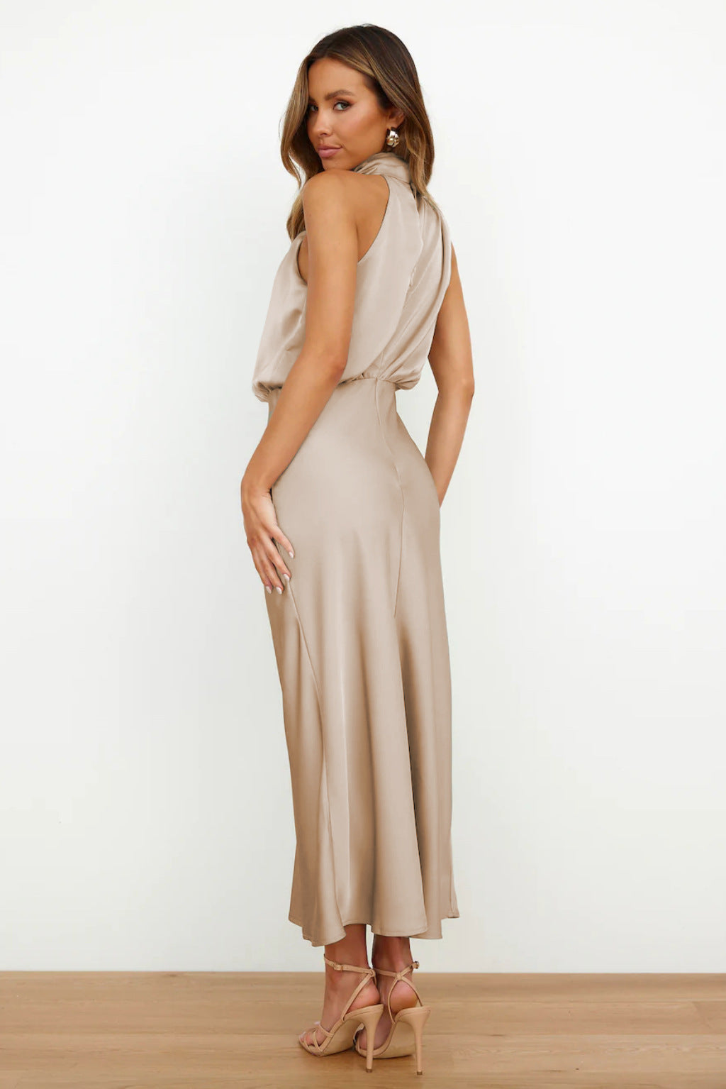 Felicia™ | Lang kjole med halterneck