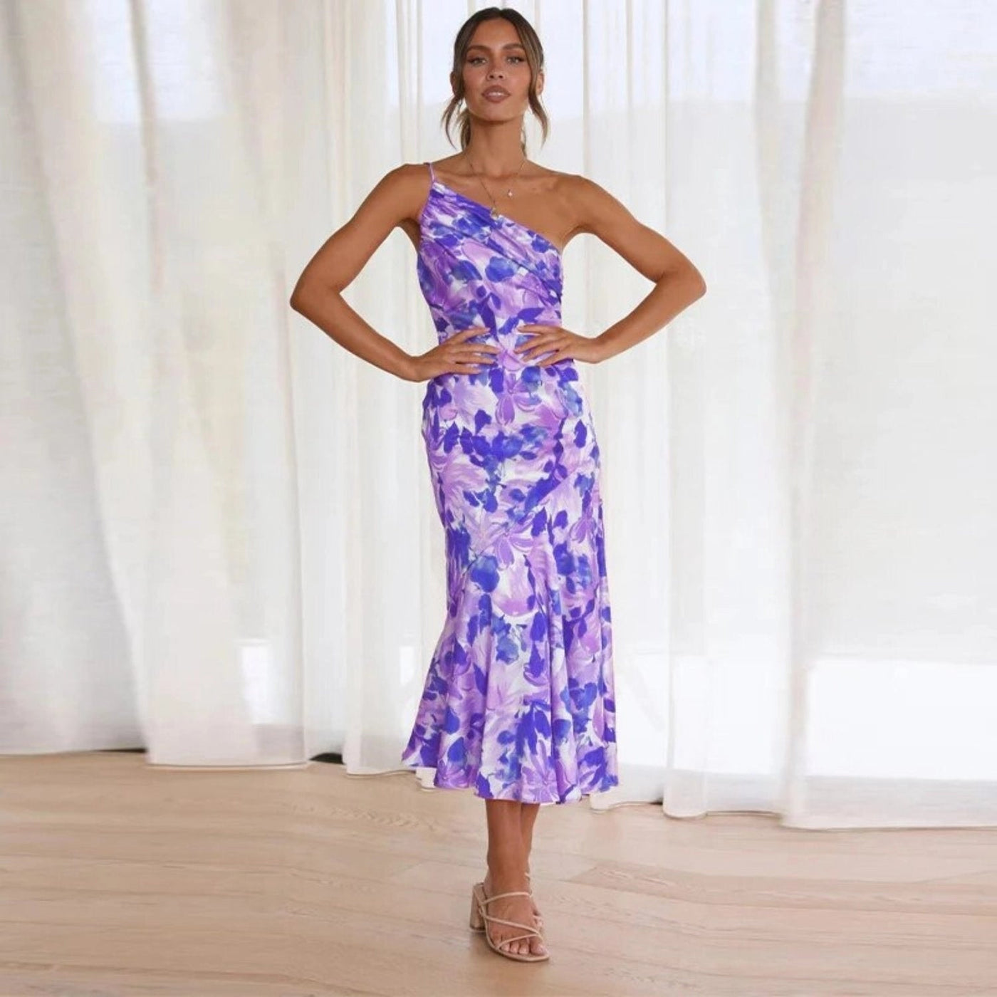 Willa™ | Asymmetrisk maxikjole med blomsterprint