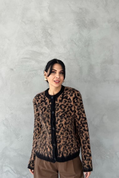 Garda™ | LEOPARDSTRIKKET CARDIGAN MED FRYNSEKANT